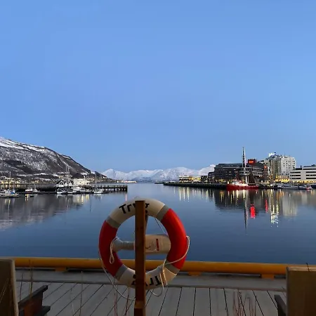 Arctic - Cozy Near And Fjord Lejlighed Tromsø