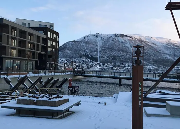 Διαμέρισμα Arctic - Cozy Near And Fjord Τρόμσο