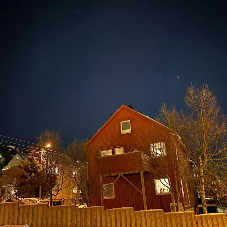 Arctic - Cozy Near And Fjord Apartamento Tromsø