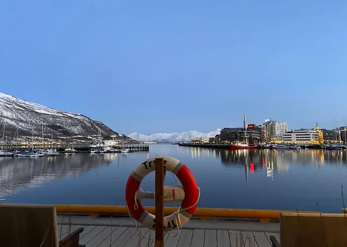 Arctic - Cozy Near And Fjord Apartamento Tromsø